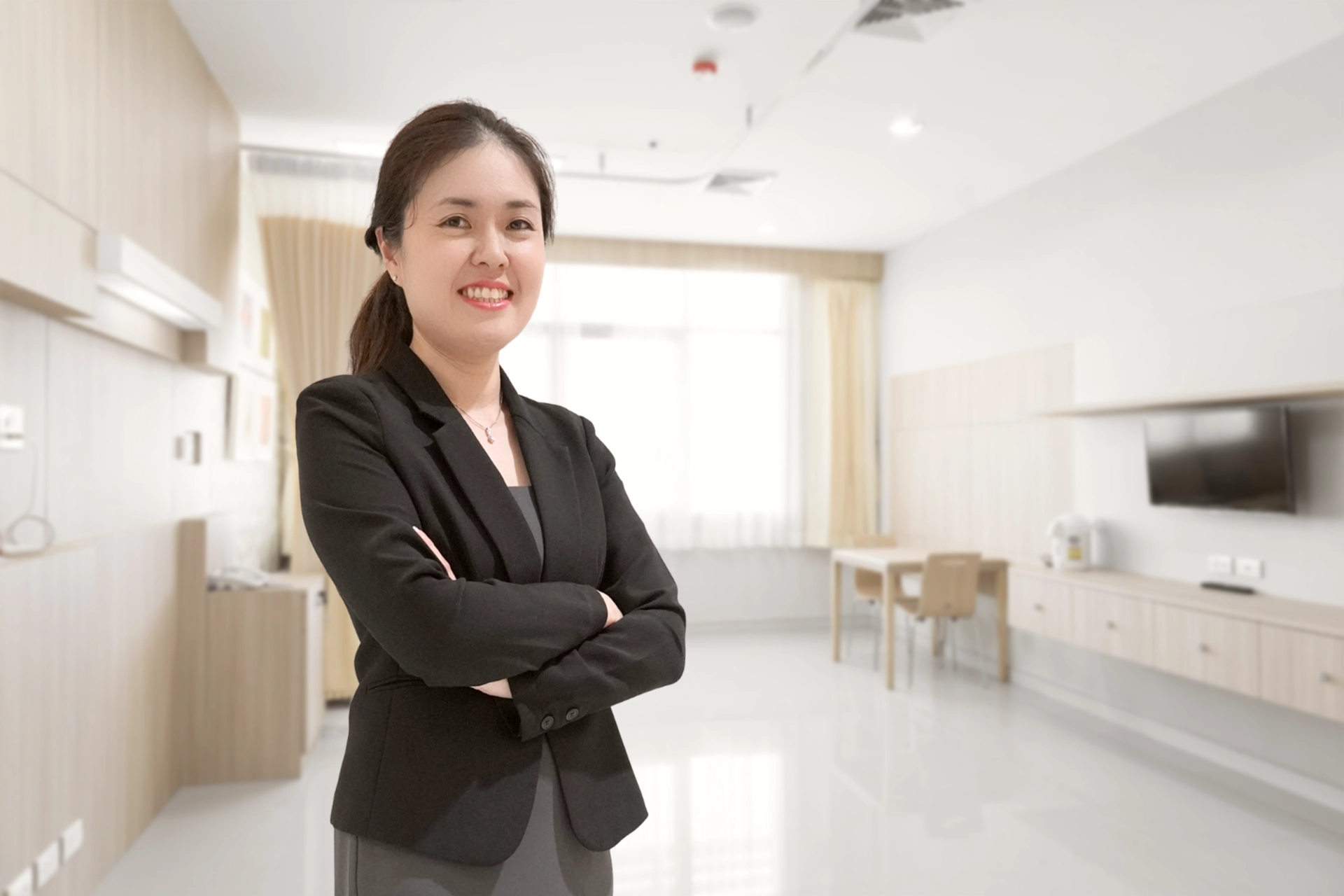 Dr Evelyn-profile